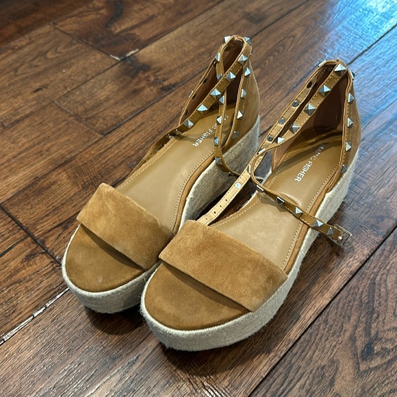 Marc Fisher Shoes - Marc Fisher platform sandal size 8.5